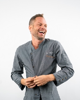 TAGLIO DEL NASTRO PER FAST FOOD GOURMET, TESTIMONIAL SARÀ SIMONE RUGIATI